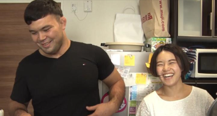 ウルフアロンの妻の国籍やハーフ誤解を具体事例で丁寧に解説