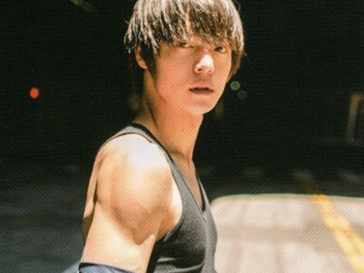 窪田正孝の筋肉が話題!おしゃれイズムや作品別変化を総まとめ