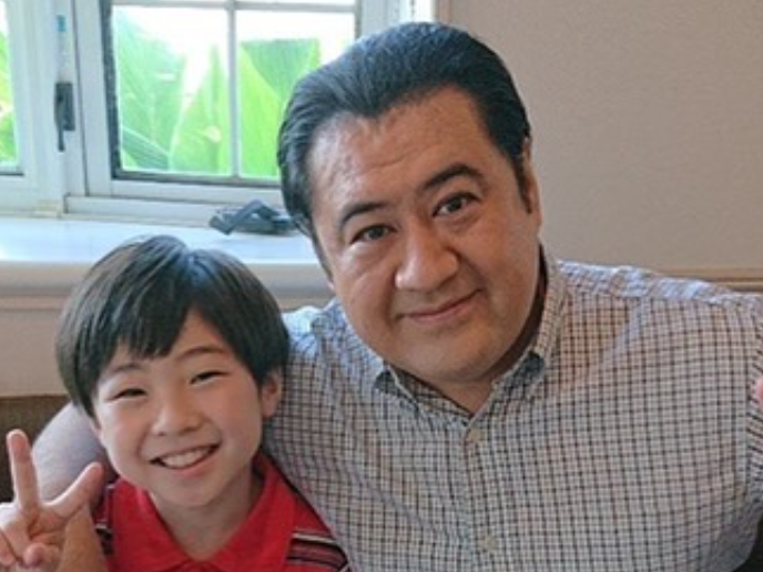 小手伸也の嫁との結婚秘話や子供の近況を詳しく解説